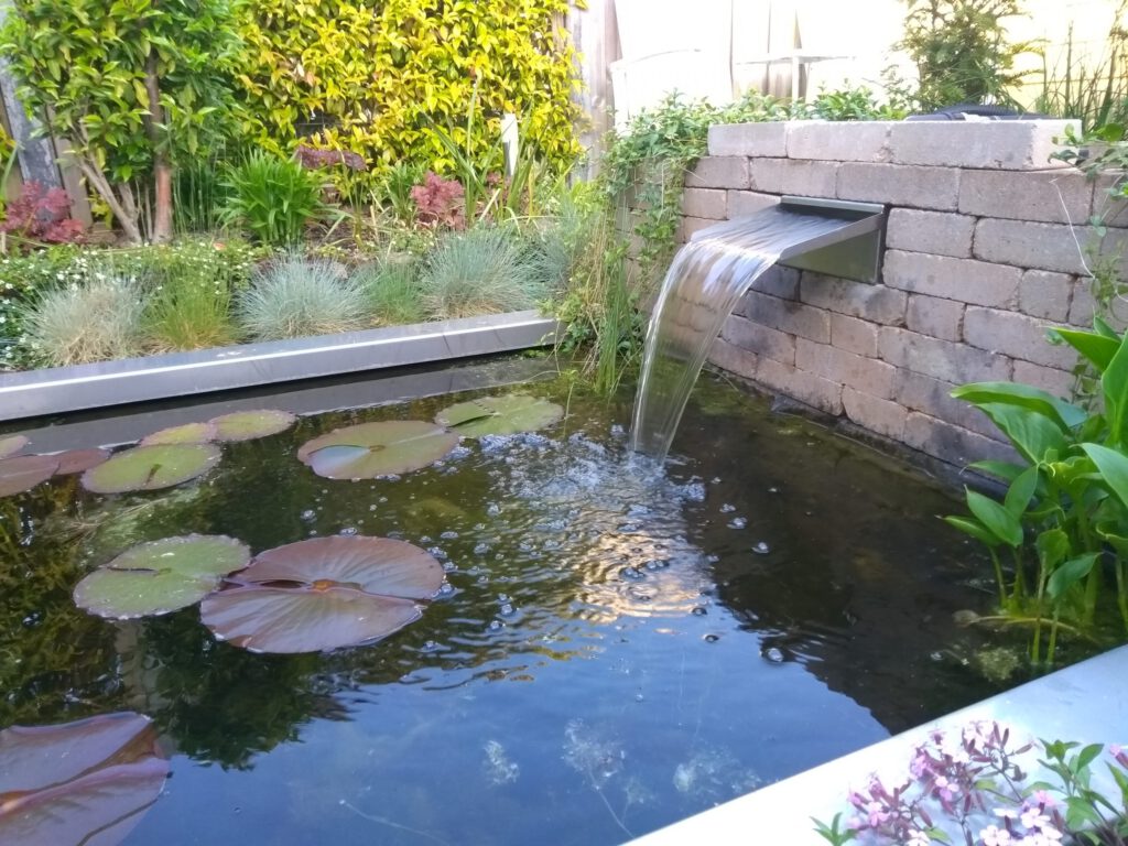 maat gemaakte RVS vijver watervallen | Unieke & duurzame toevoeging voor uw tuin